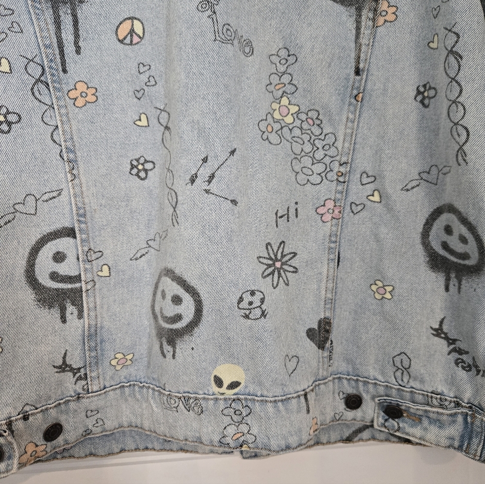 Oversized Denim Jacket With Doodles. Womens Size M - Picture 8 of 10